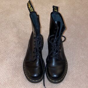 dr martins classic lace up